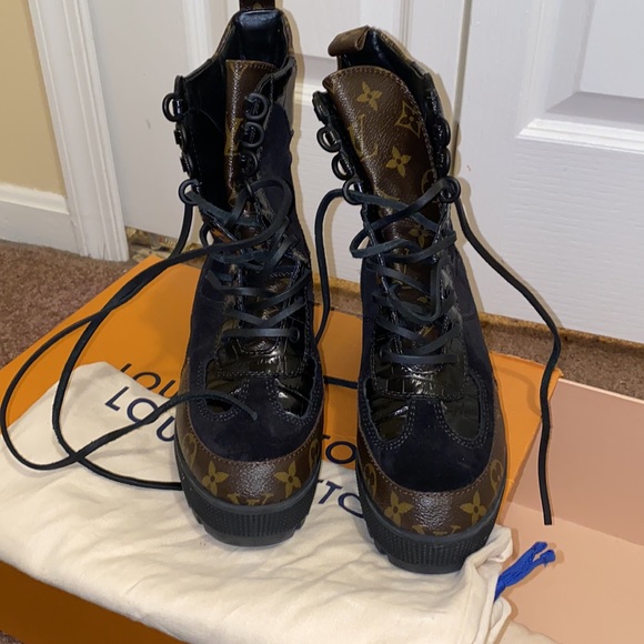 Louis Vuitton Suede Calfskin Monogram Laureate Platform Desert Boots - Picture 3 of 5